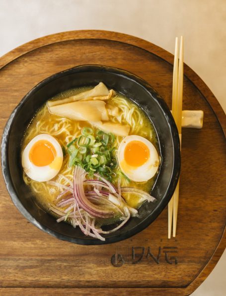 16€ TONKOTSU RAMEN